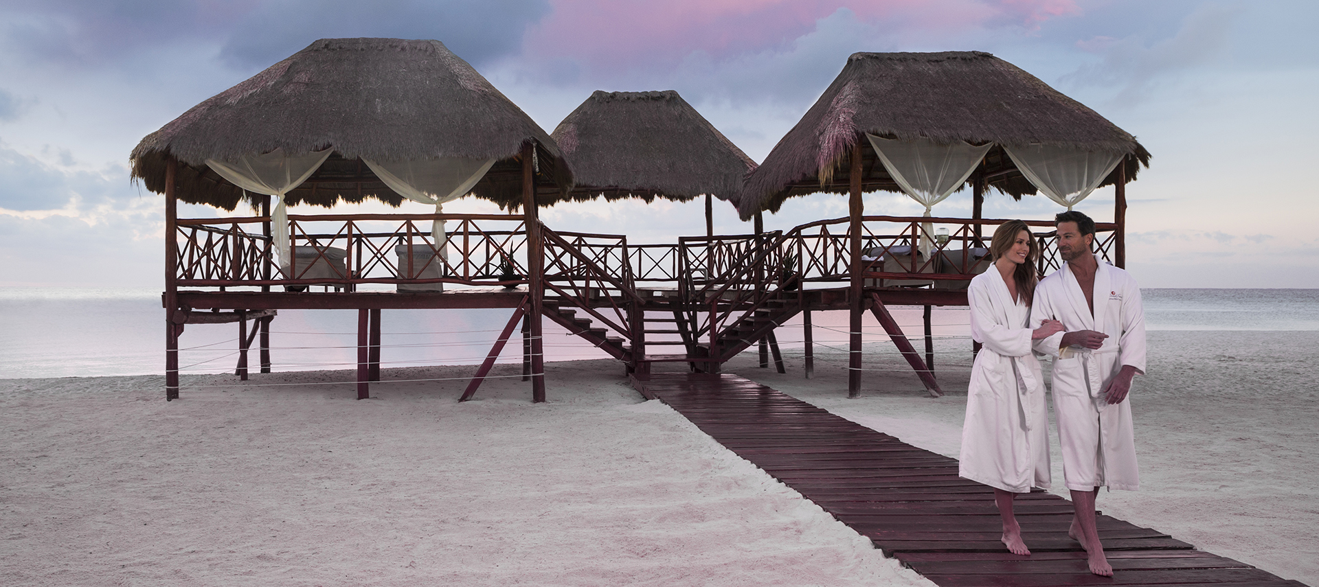 Fabulous couple messages at Mexico adult only all inclusive resort | El Dorado Maroma | Playa de Carmen